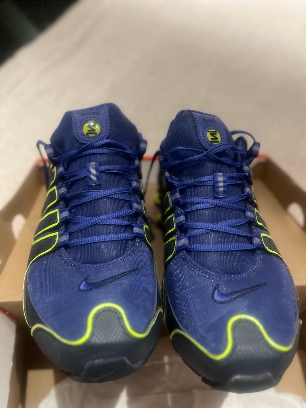 Like NEW Nike Navy Blue Athletic Sneakers with Neon Yellow Accents size 9